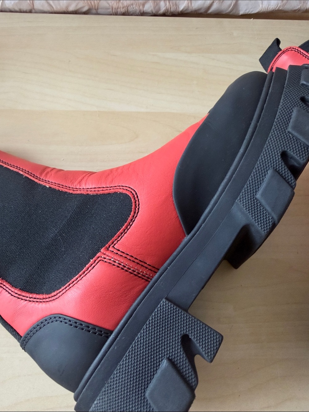 Ganni Red and Black Two-Tone Lug Chelsea Boots - Picture 6 of 6